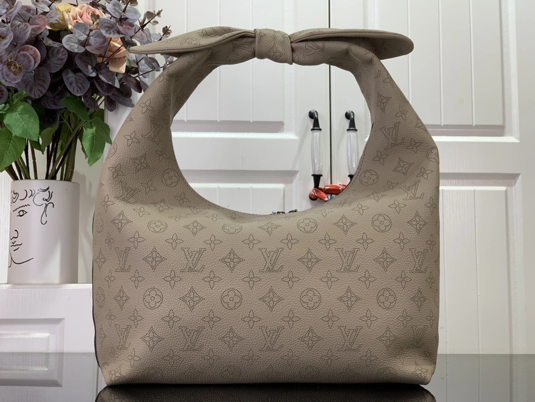 MOMO-- M20787 high quality version item：C-B063G2146R