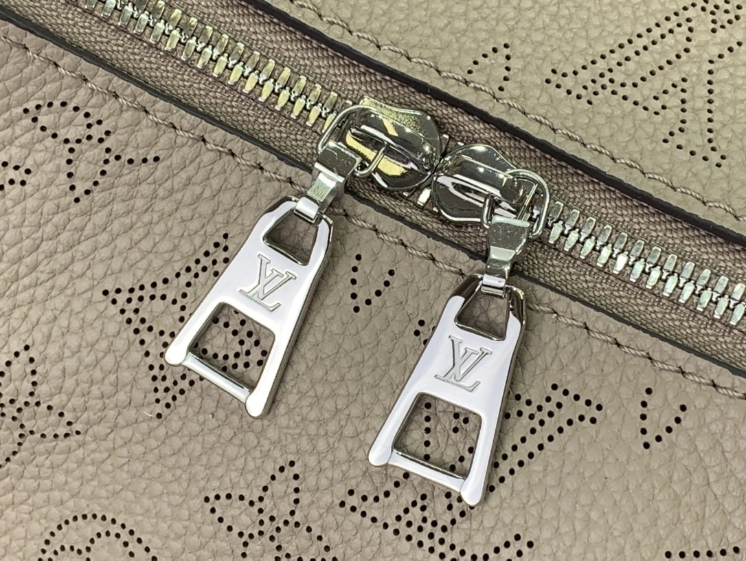 MOMO-- M20787 high quality version item：C-B063G2146R