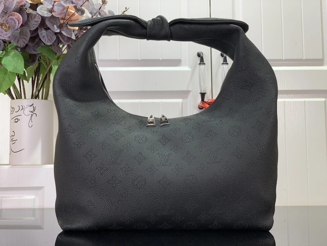 MOMO-- M20788 high quality version item：C-B063G2147R