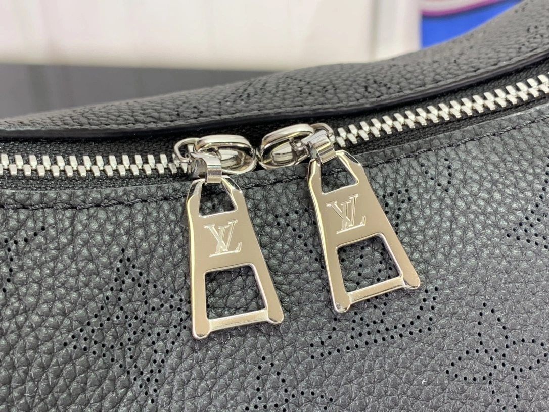 MOMO-- M20788 high quality version item：C-B063G2147R