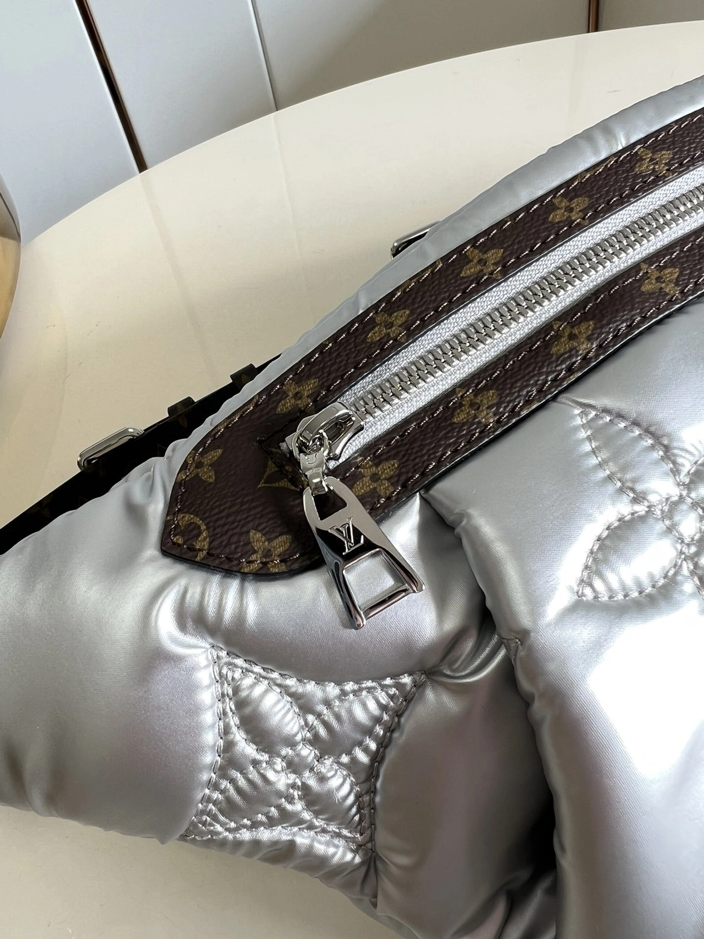 MOMO-- M20971 item：C-B788F0947R