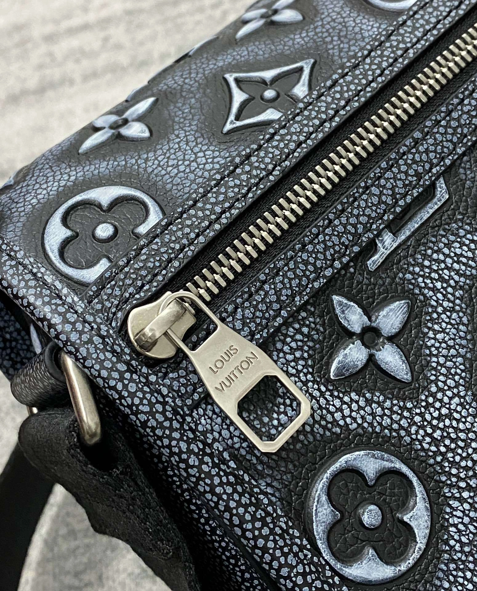 MOMO-- M21358 item：C-B808E3116R