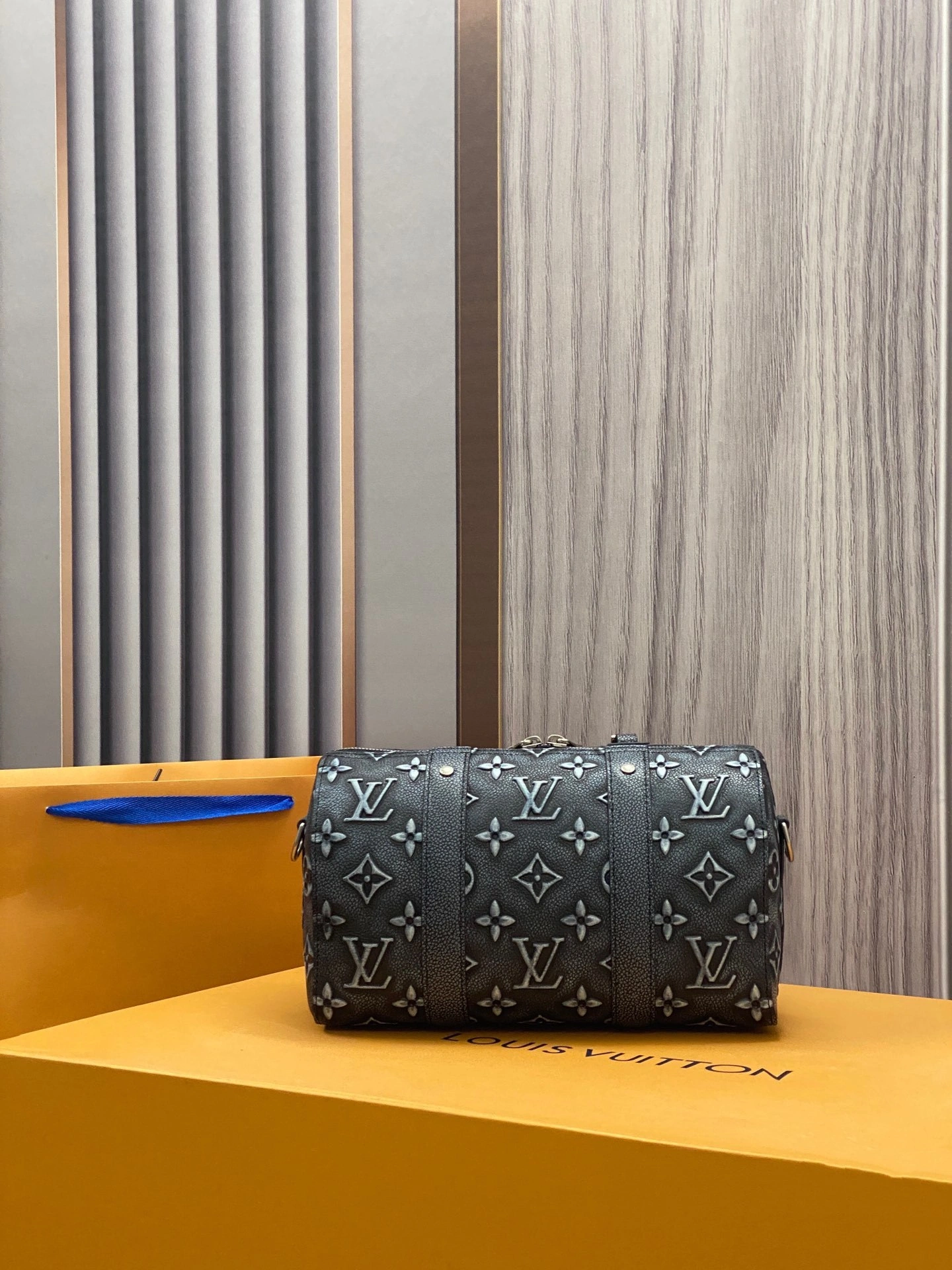 MOMO-- M21448 item：C-B808E3101R