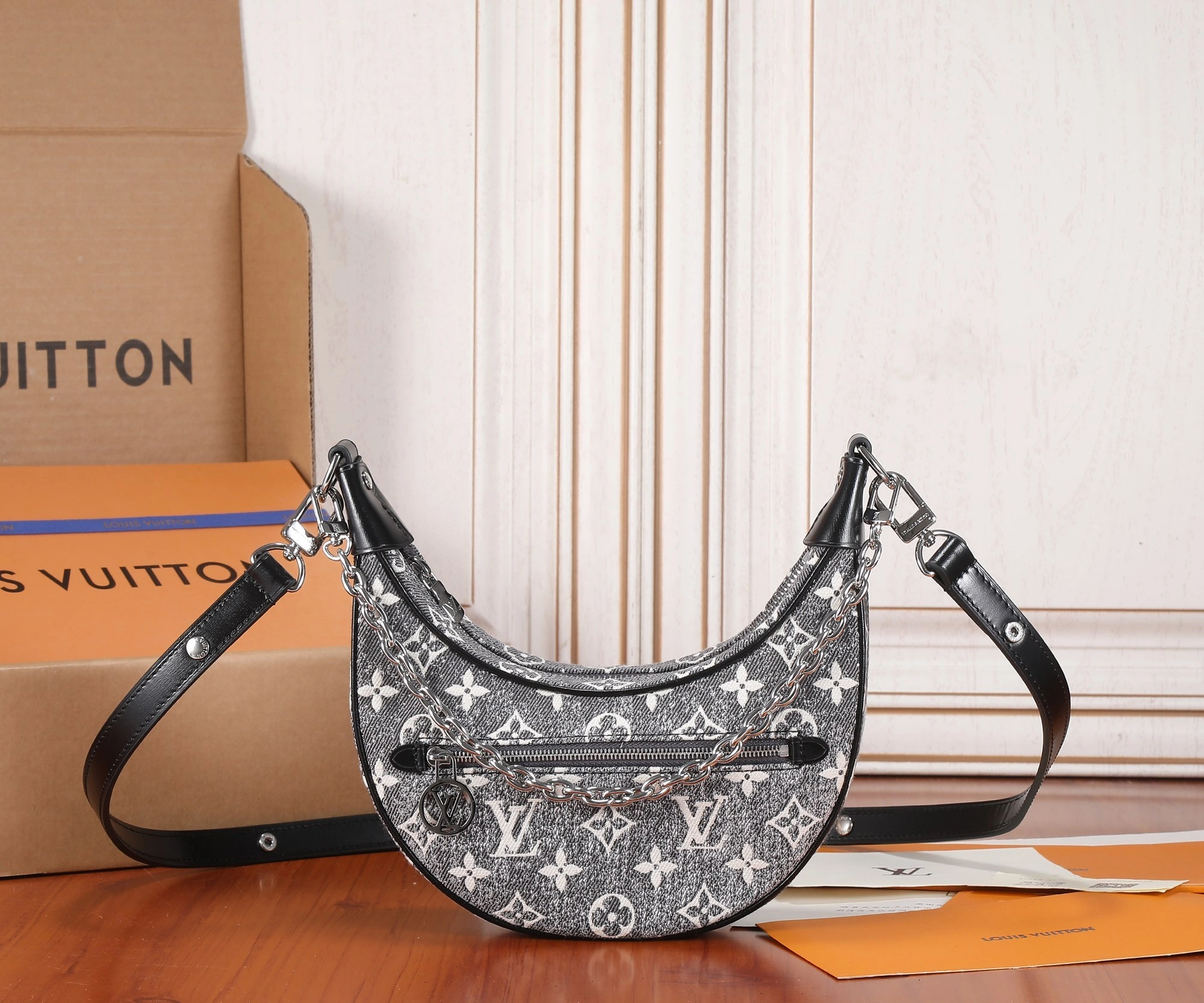 &MOMO-- M21752 item：C-B000F0103R
