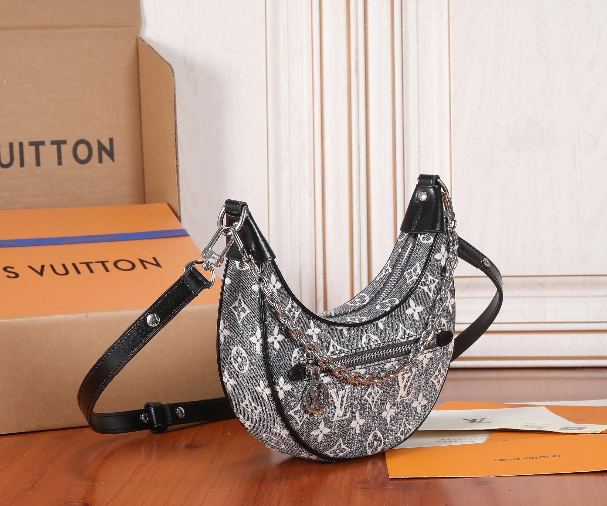 &MOMO-- M21752 item：C-B000F0103R