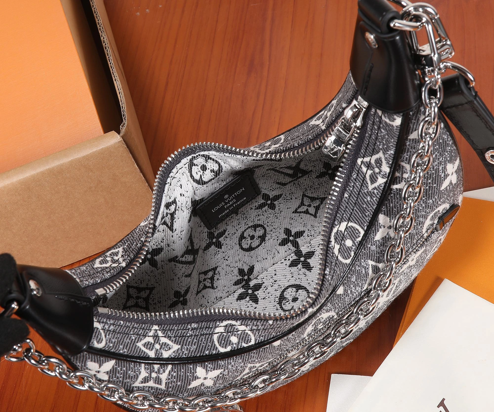 &MOMO-- M21752 item：C-B000F0103R