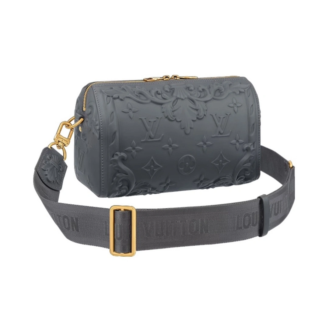 MOMO-- M21835 item：C-B063F0973R