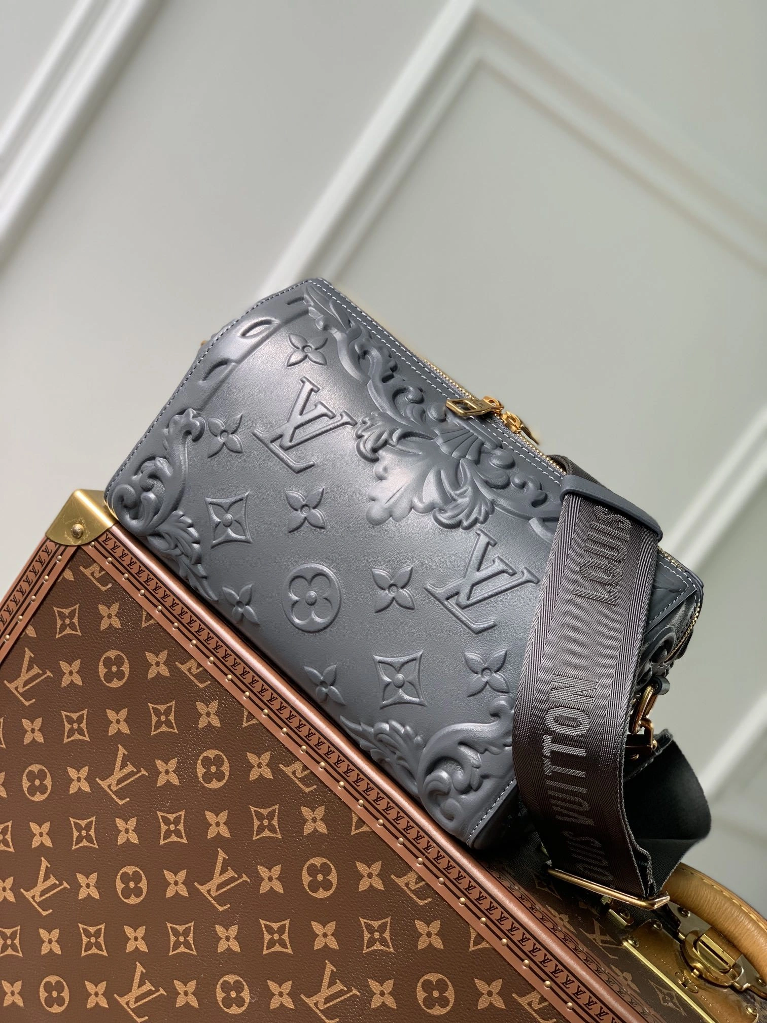 MOMO-- M21835 item：C-B063F0973R