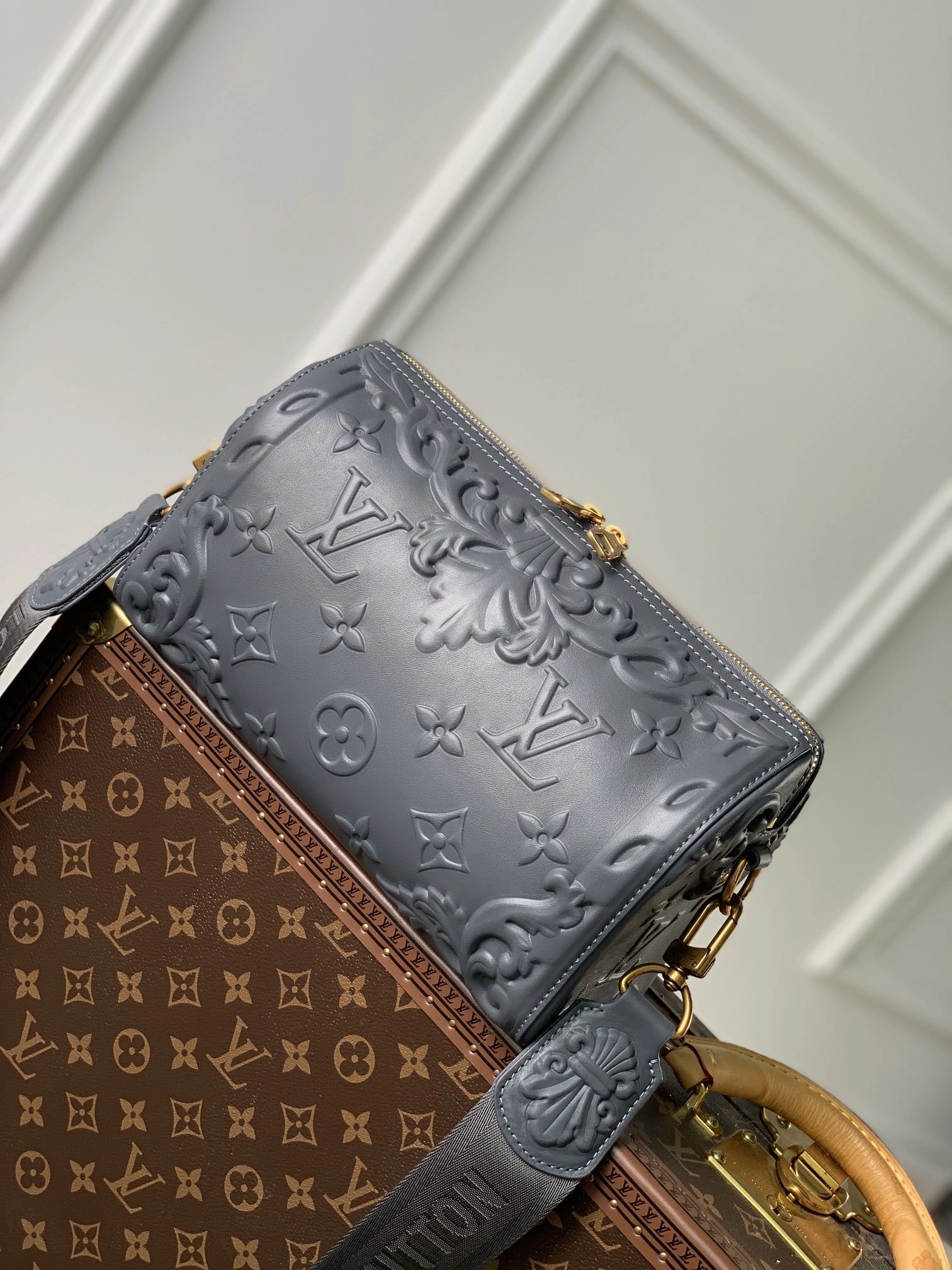 MOMO-- M21835 item：C-B063F0973R