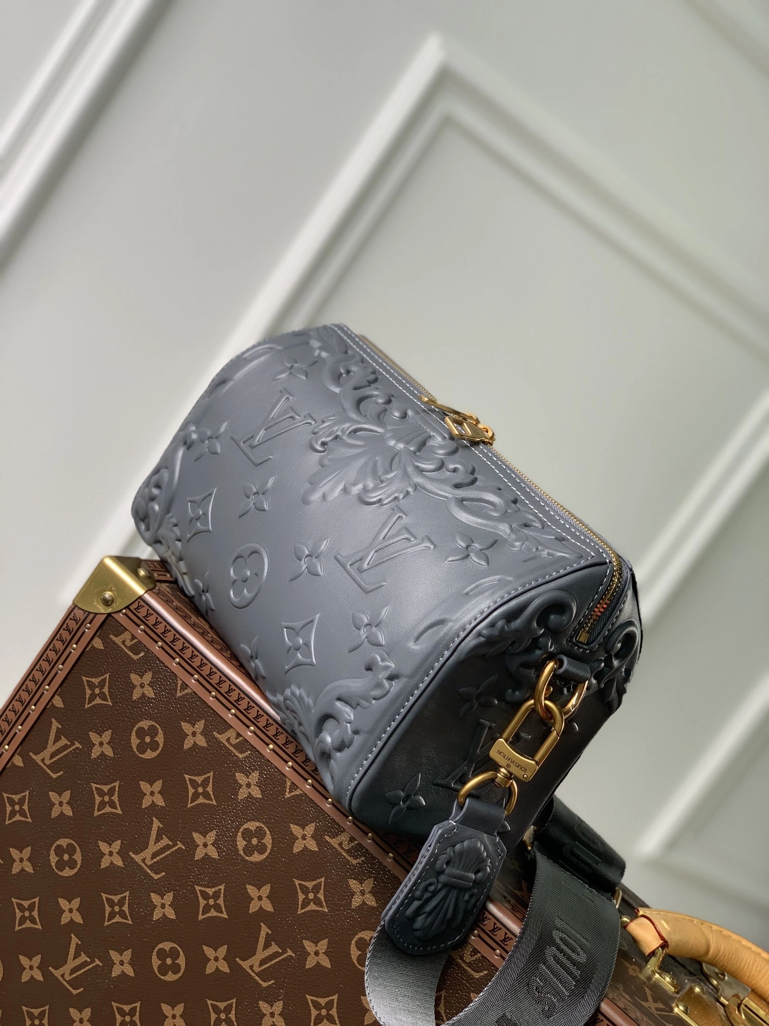 MOMO-- M21835 item：C-B063F0973R