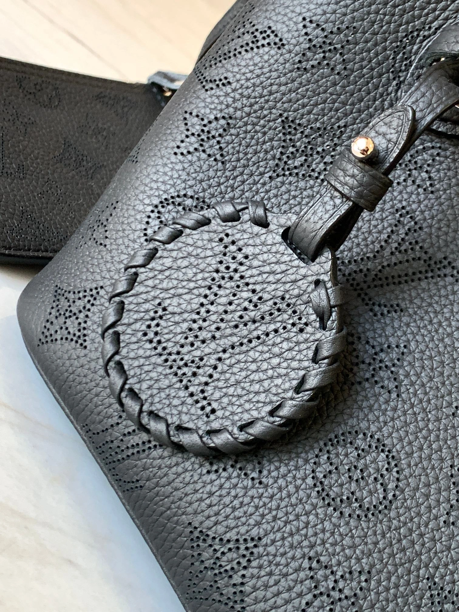 MOMO-- M21848 high quality version item：C-B007F1818R