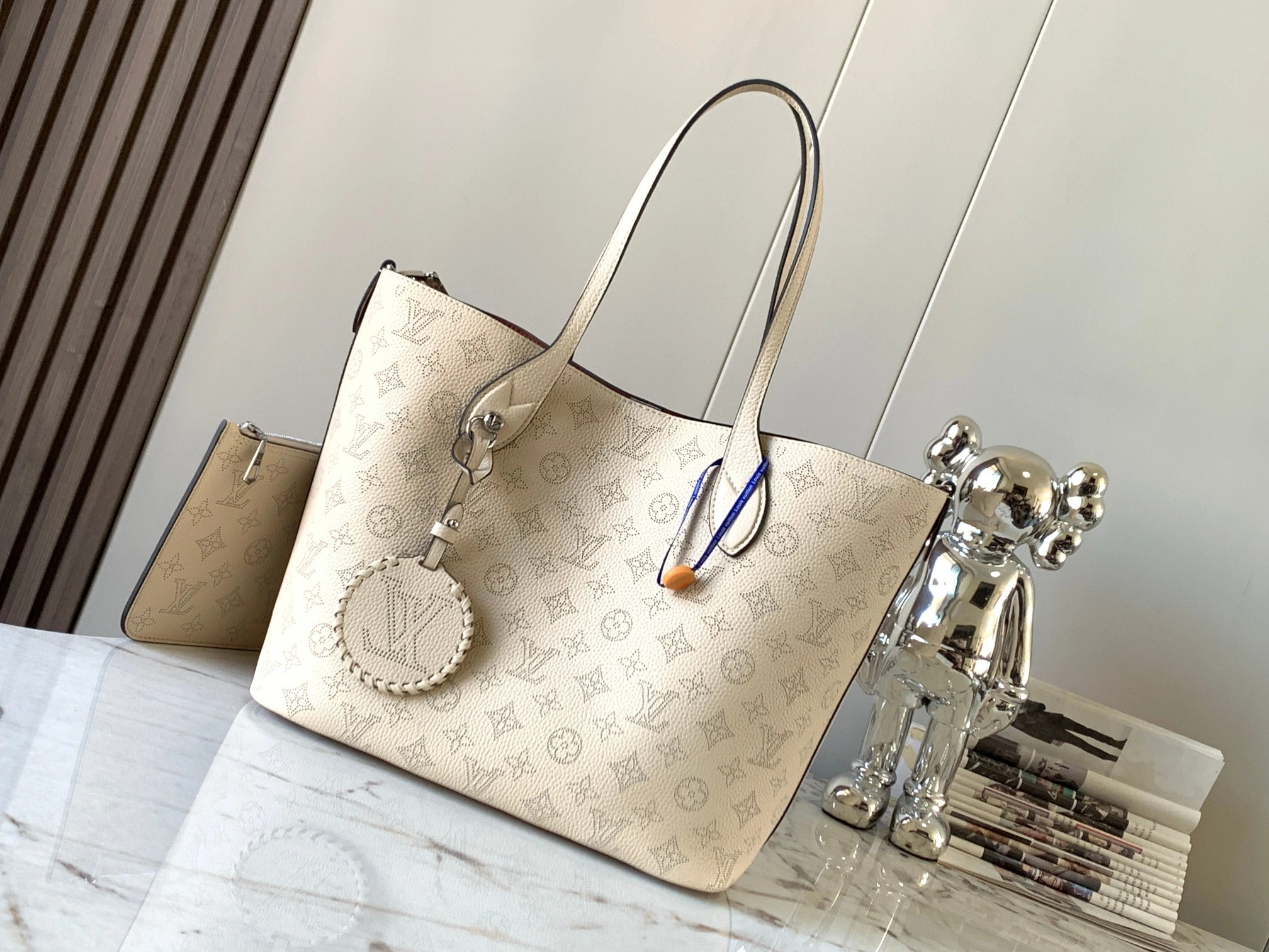 MOMO-- M21850 high quality version item：C-B007F1819R