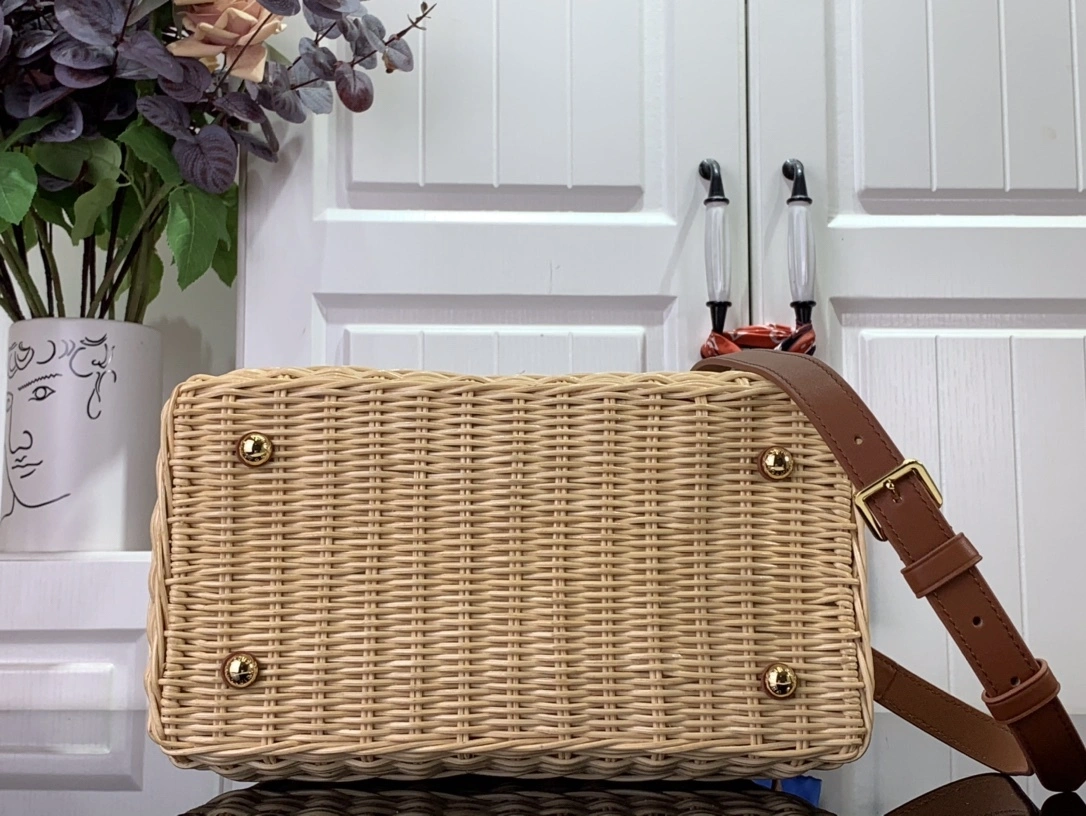 MOMO-- M22173 CAPUCINES BB item:C-B063K2209R