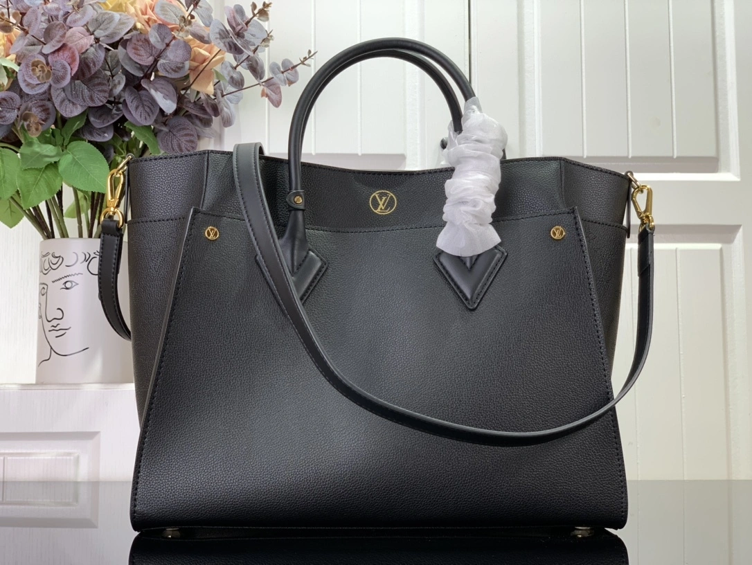 MOMO-- M22225 high quality version item：C-B063I3017V