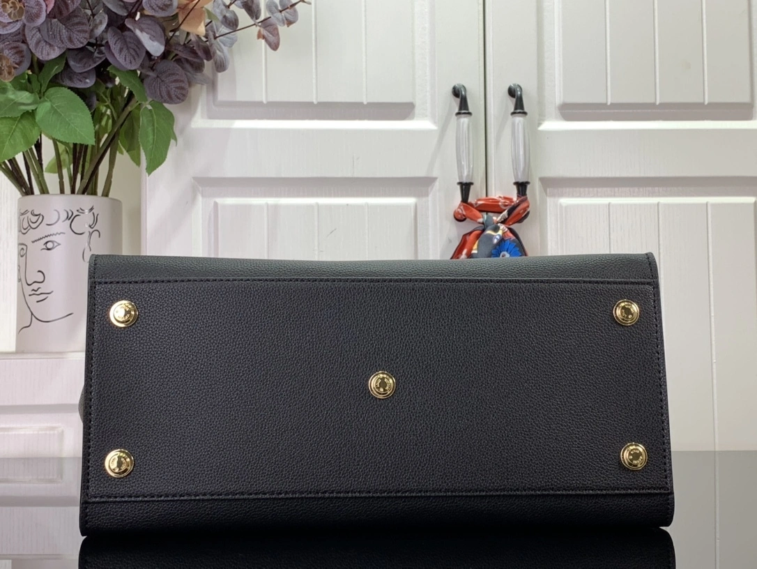 MOMO-- M22225 high quality version item：C-B063I3017V