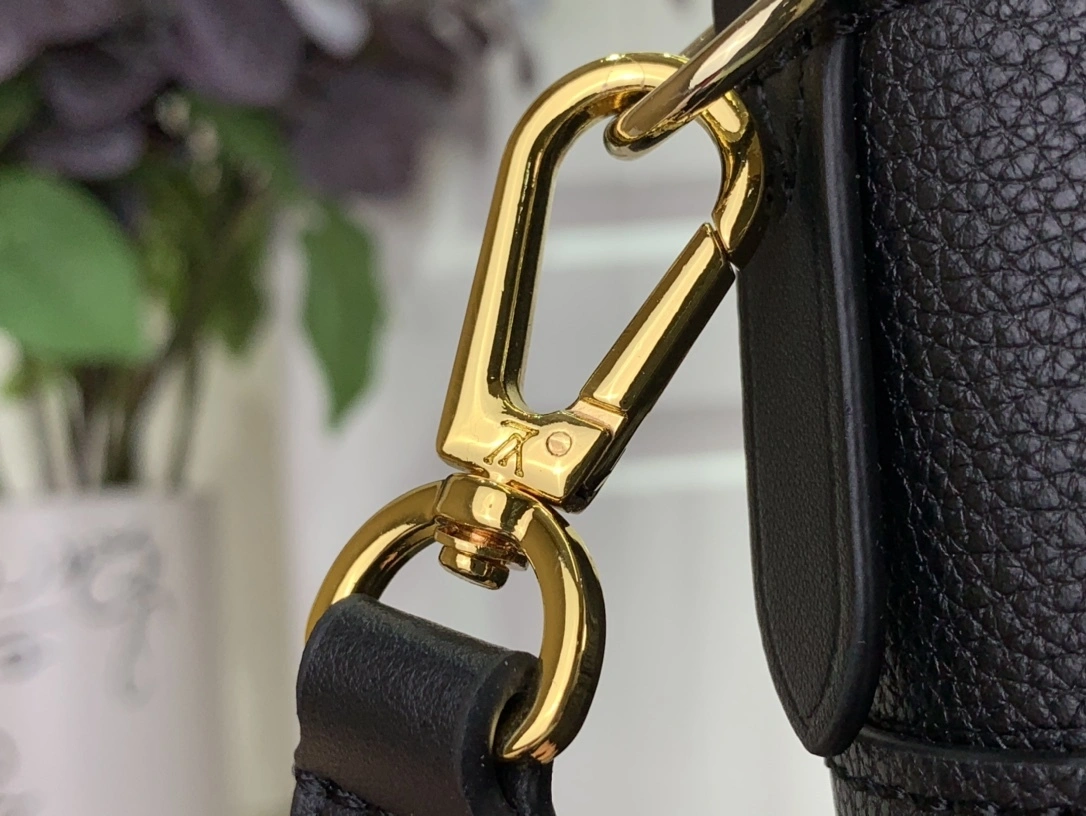 MOMO-- M22225 high quality version item：C-B063I3017V