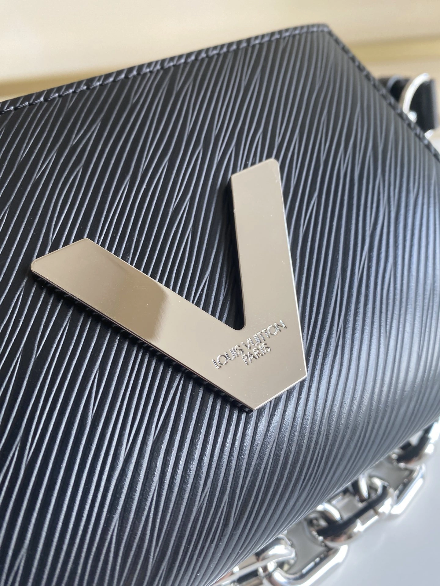 MOMO-- M22296 item：C-B788F0962R