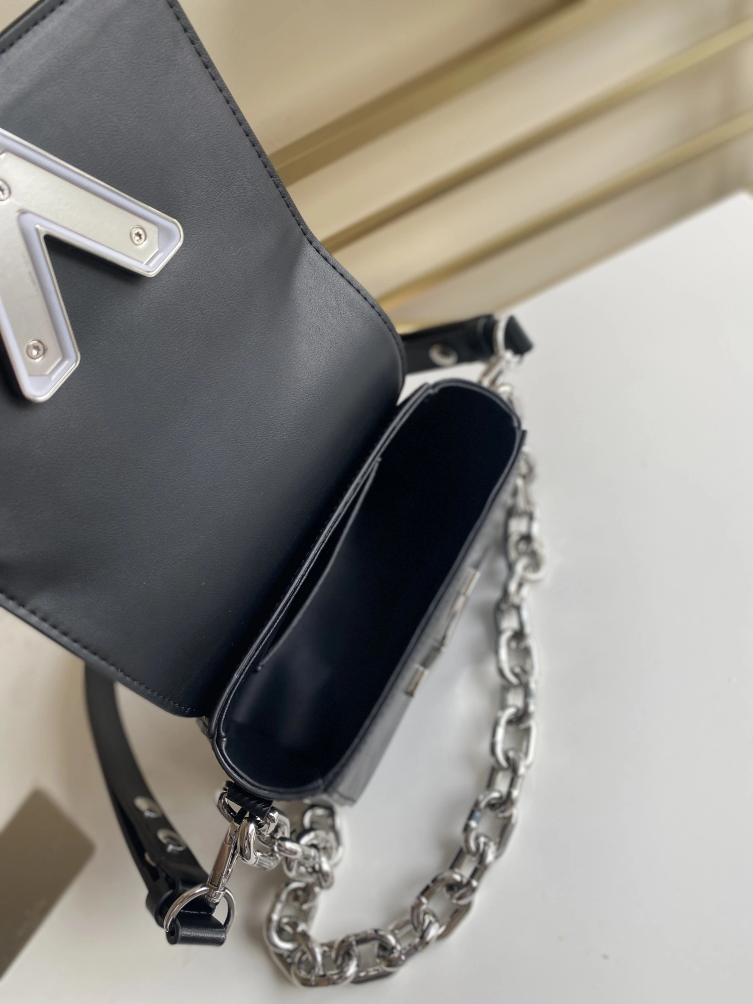 MOMO-- M22296 item：C-B788F0962R