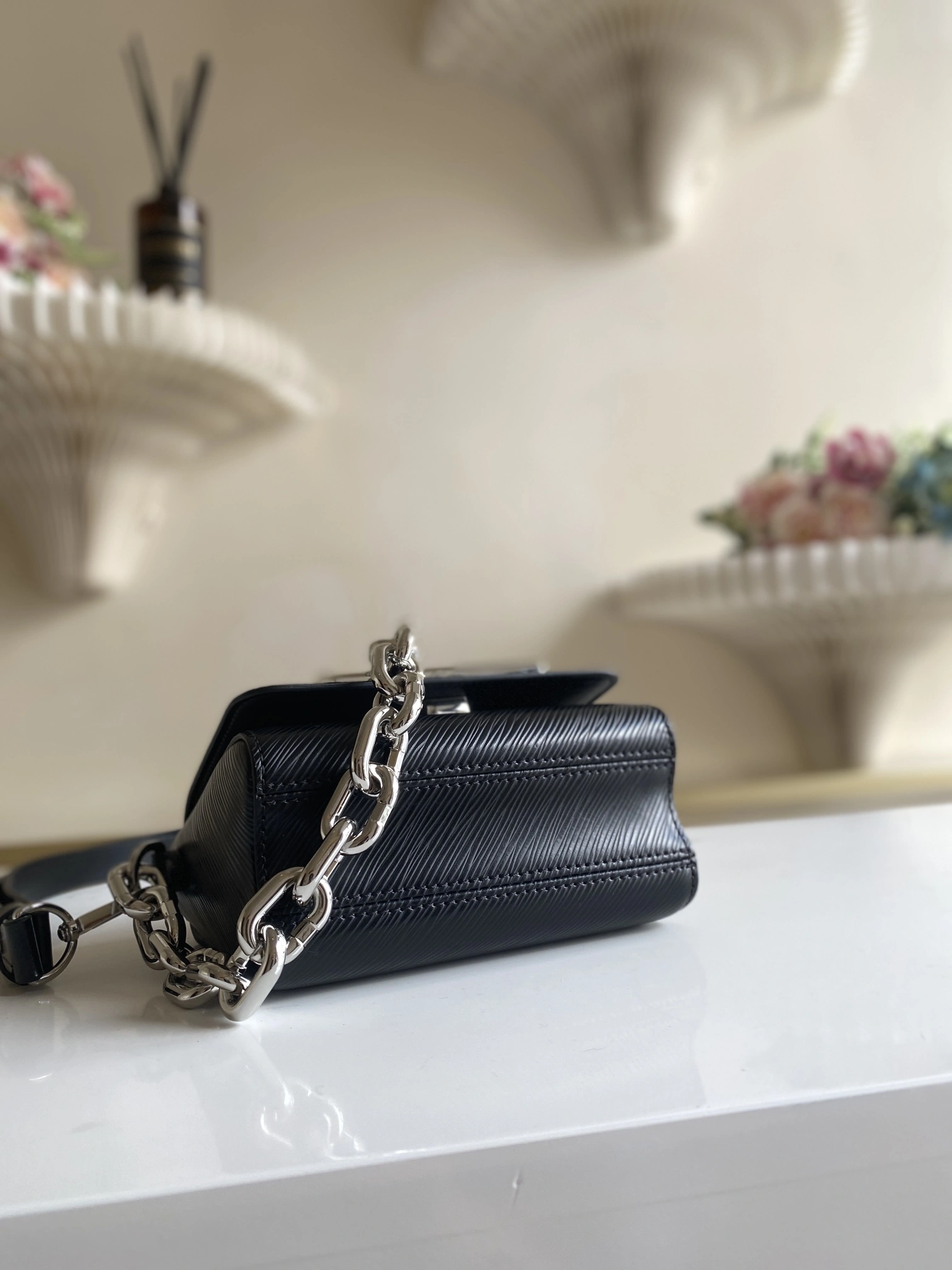 MOMO-- M22296 item：C-B788F0962R