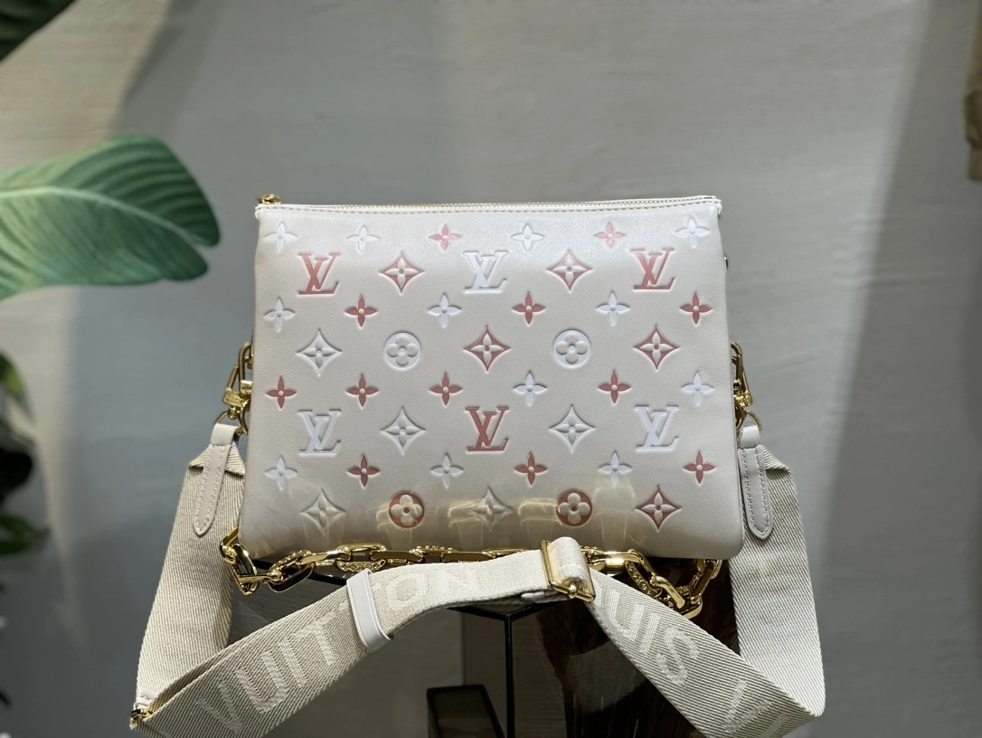 MOMO-- M22398 item：C-B000F0256R