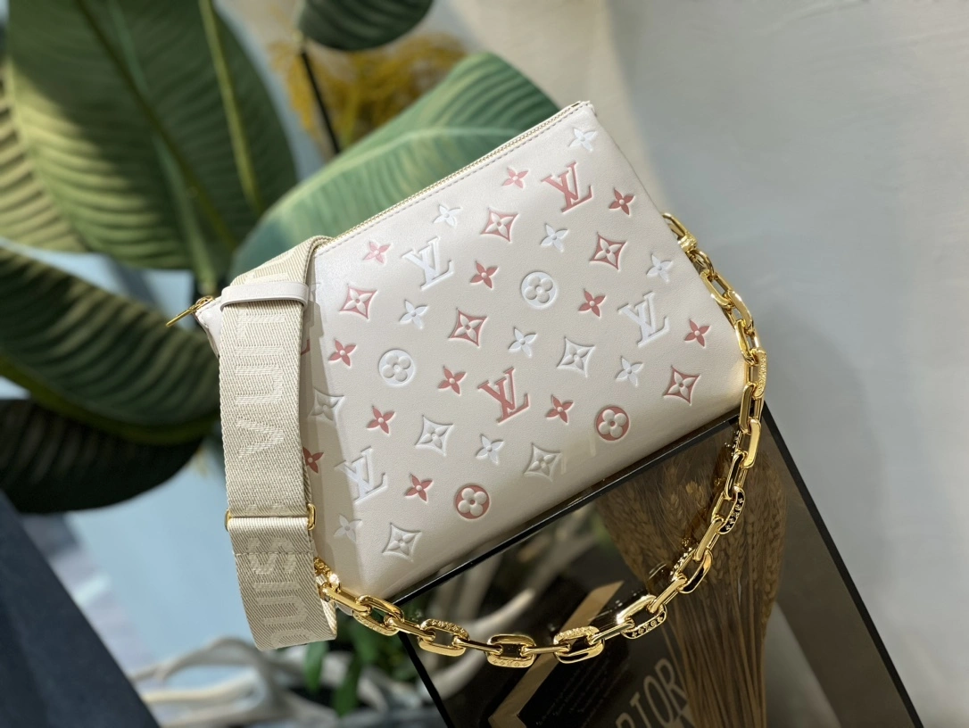 MOMO-- M22398 item：C-B000F0256R