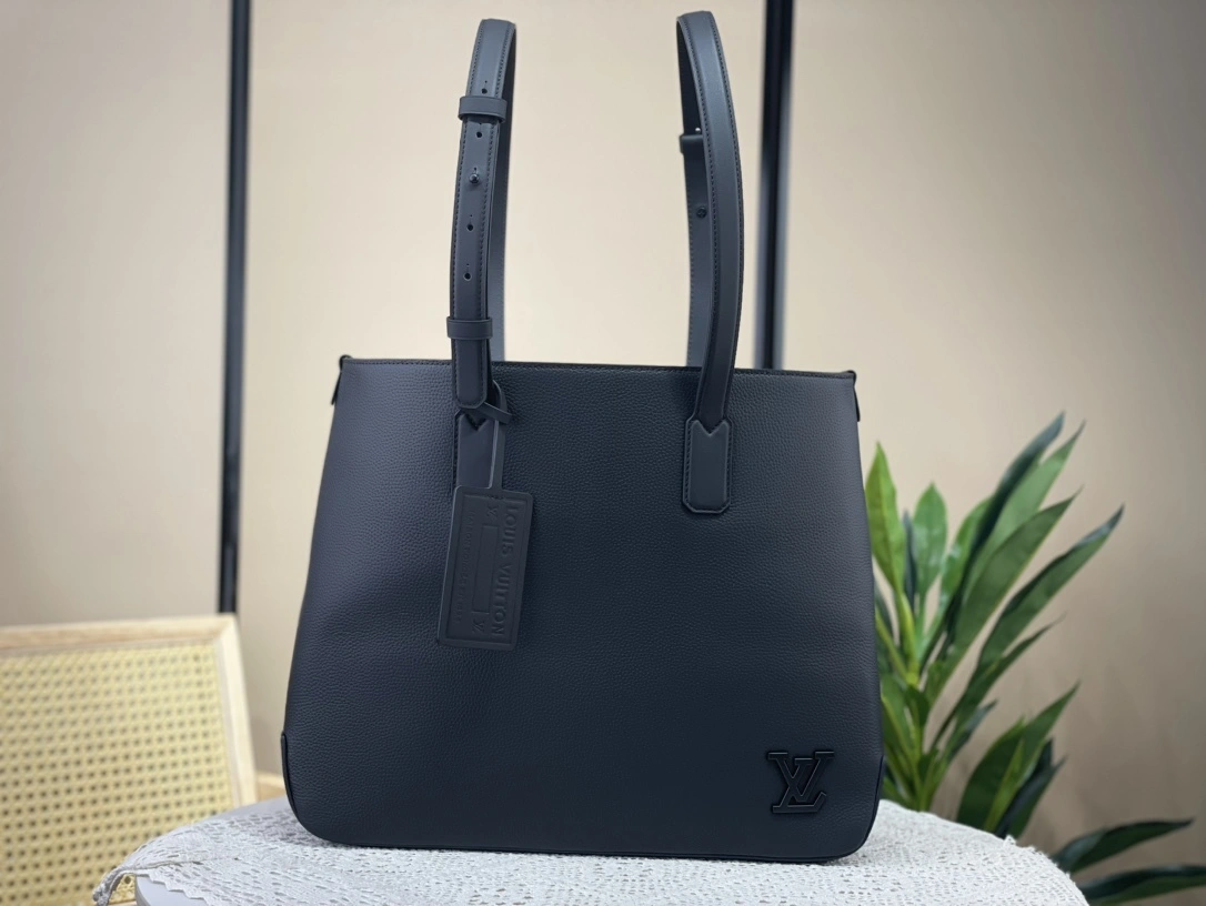 MOMO-- M22481 high quality version item：C-B000I2555V