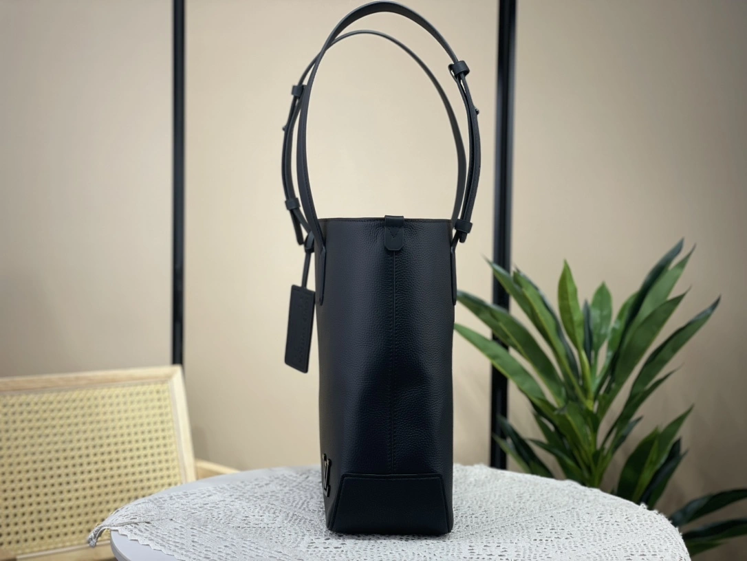MOMO-- M22481 high quality version item：C-B000I2555V