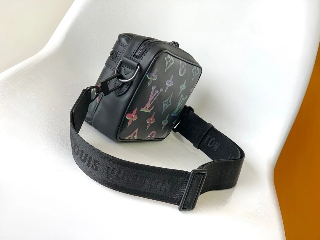 MOMO-- M22495 item：C-B000F0262R