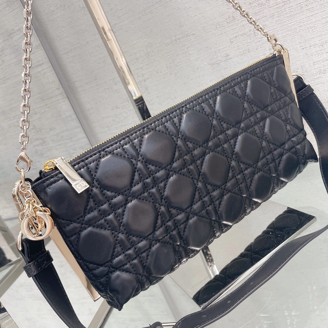 MOMO-- M2252ONGE-M900 item：C-B063E3103R