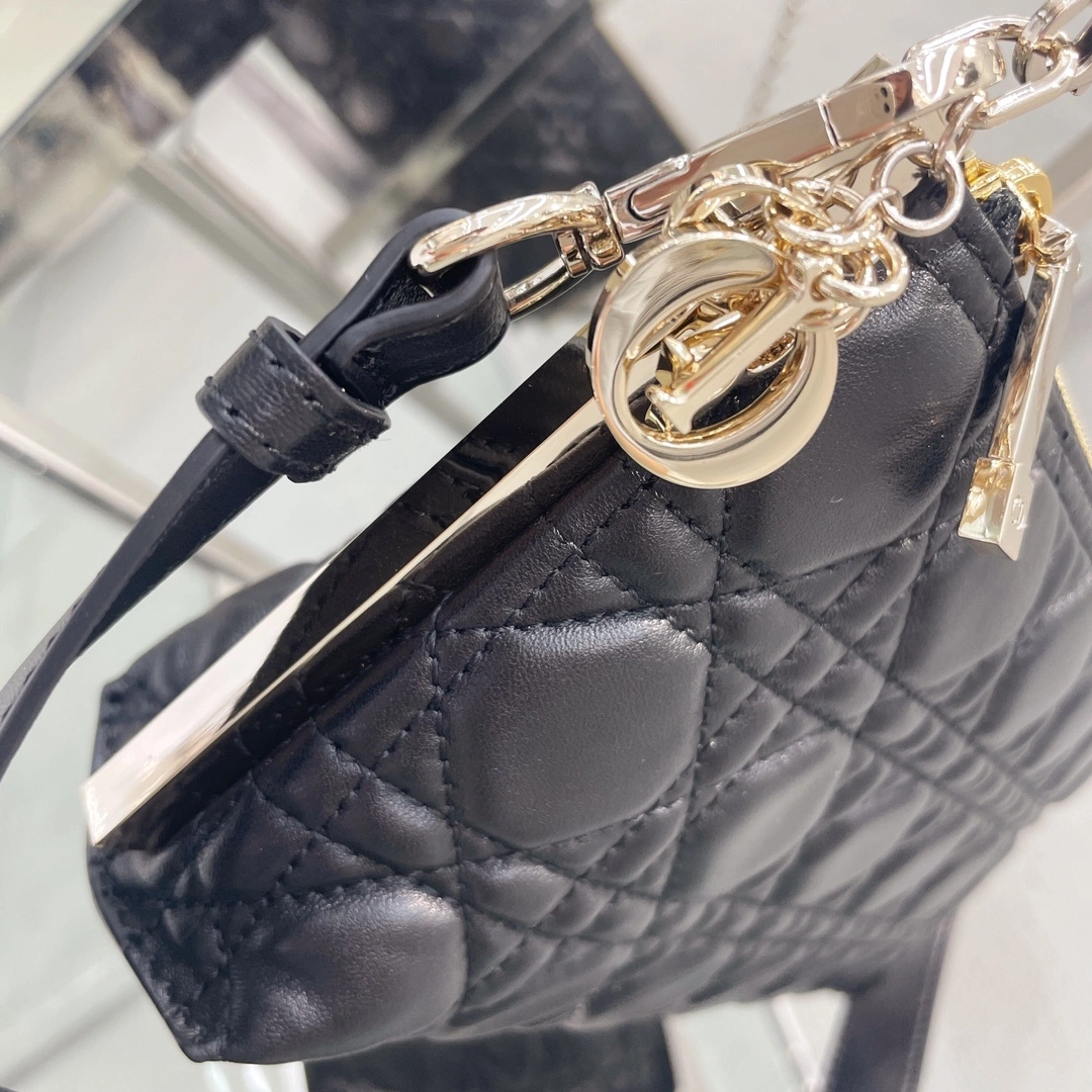 MOMO-- M2252ONGE-M900 item：C-B063E3103R