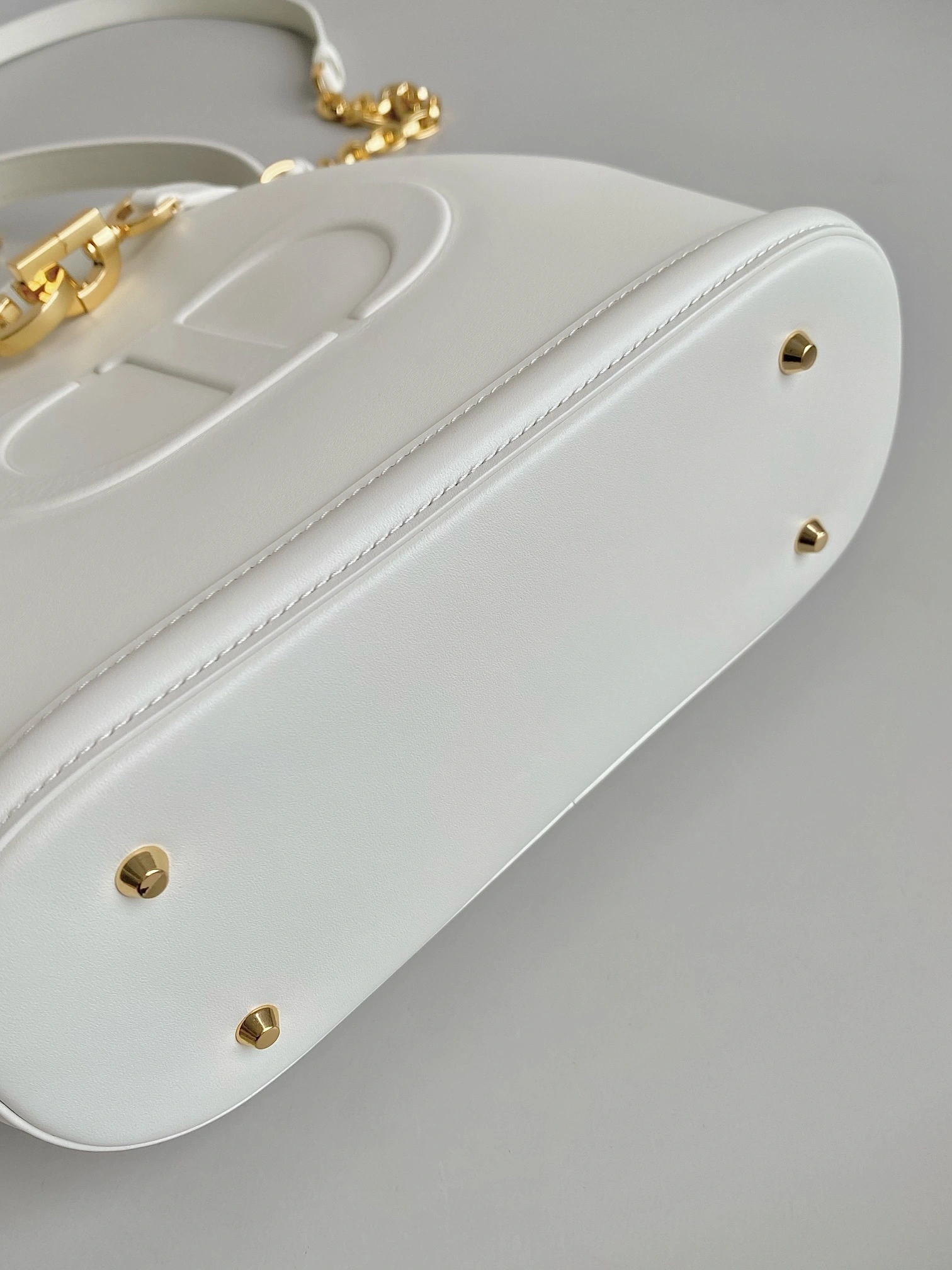 MOMO-- M2271UBHA-M030 item：C-B050H1775R