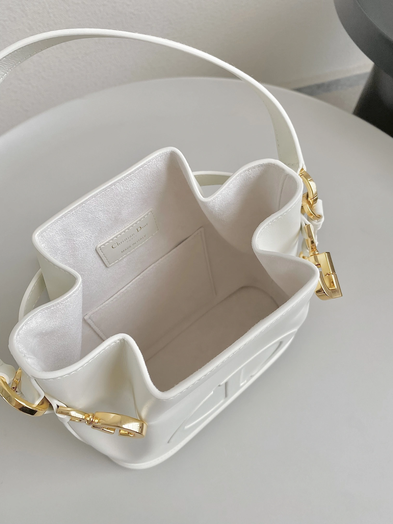 MOMO-- M2271UBHA-M030 item：C-B050H1775R