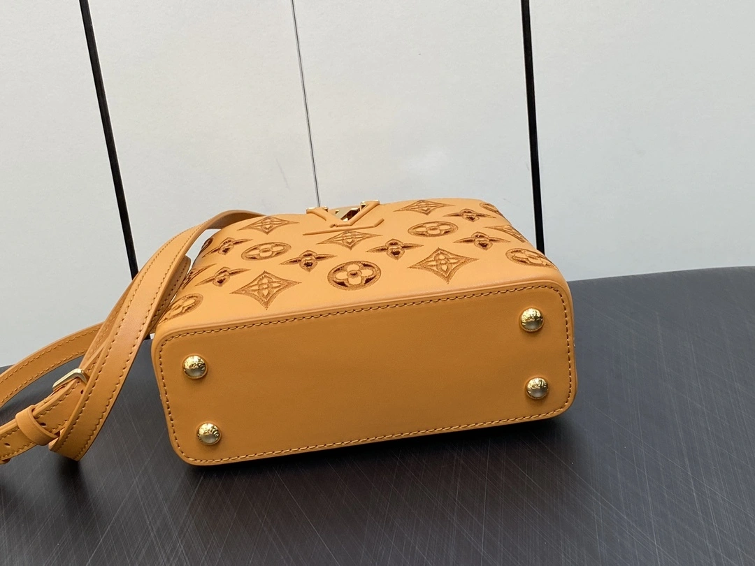 MOMO-- M22863 high quality version item：C-B000H0837R