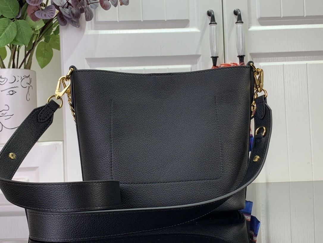 MOMO-- M24006 Calfskin item:D-B174D1526