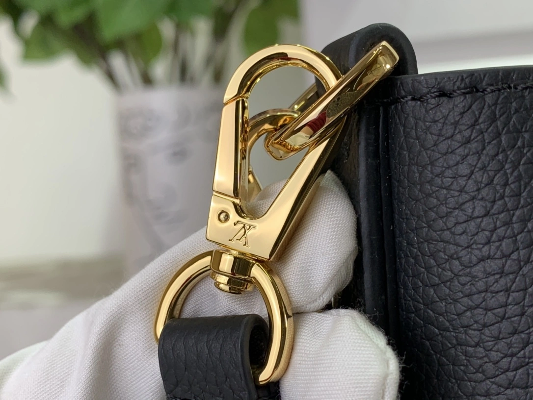 MOMO-- M24006 Calfskin item:D-B174D1526
