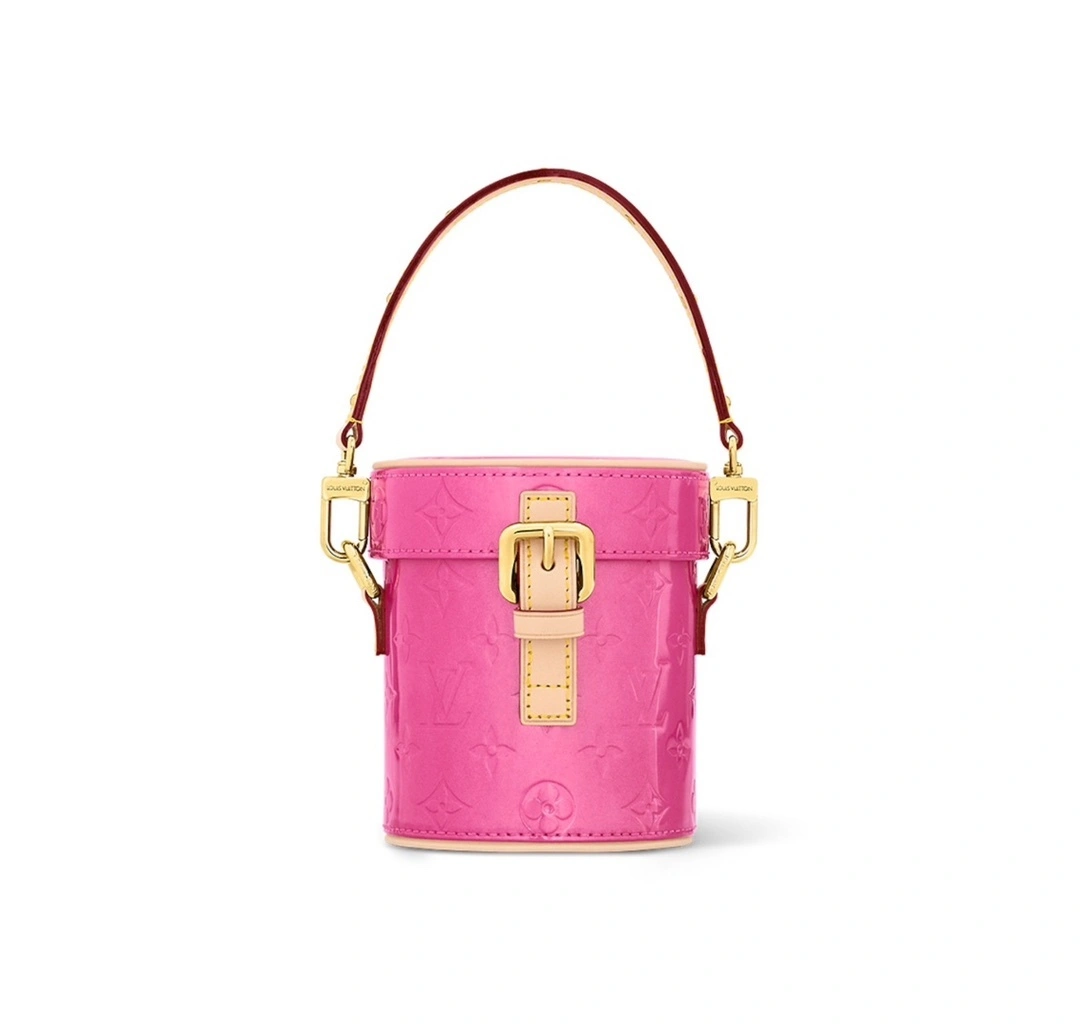 MOMO-- M24102 item:D-B063B1704R