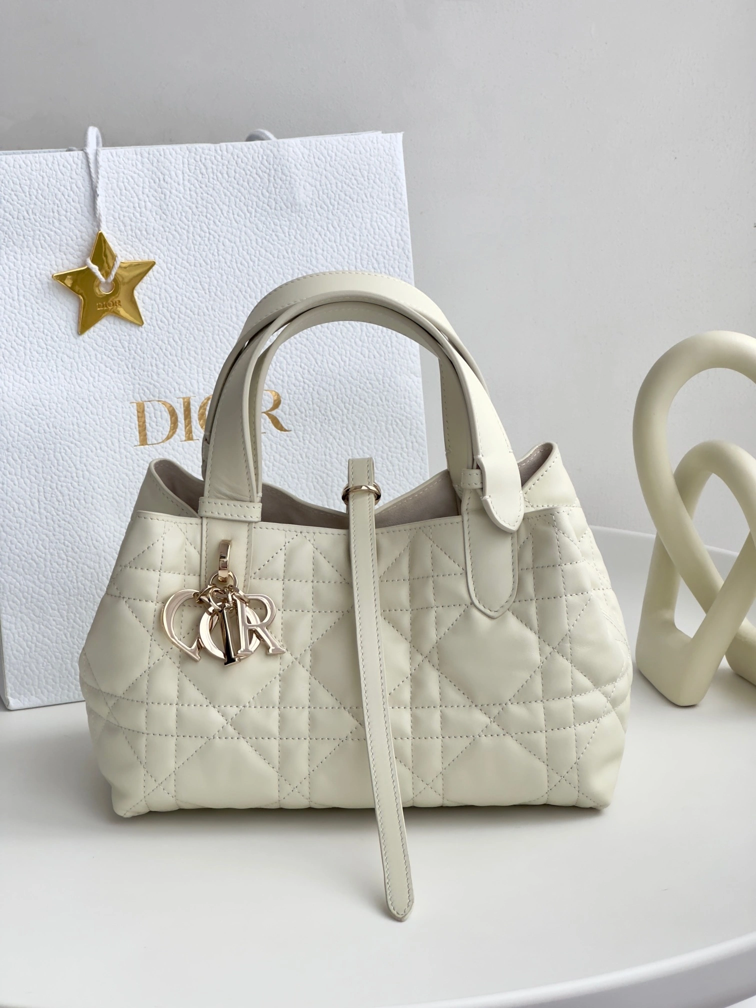 MOMO-- M2822OSHJ-M030 item:D-B000A1583