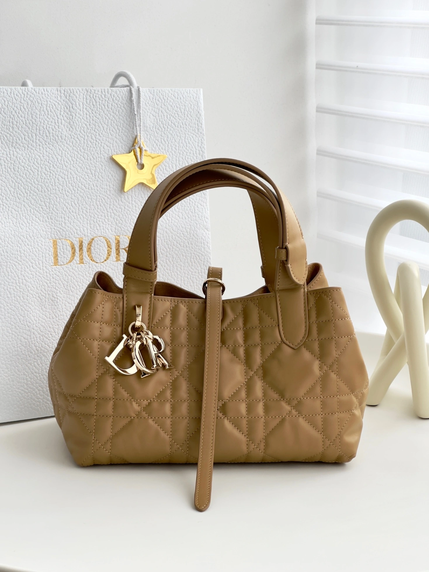MOMO-- M2822OSHJ-M53U item:D-B000A1581