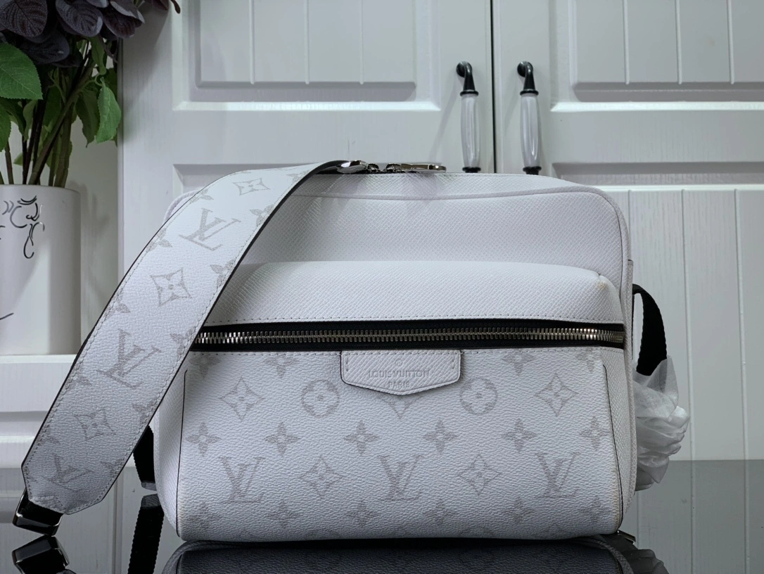 MOMO-- M30873 item：C-B063F0930R