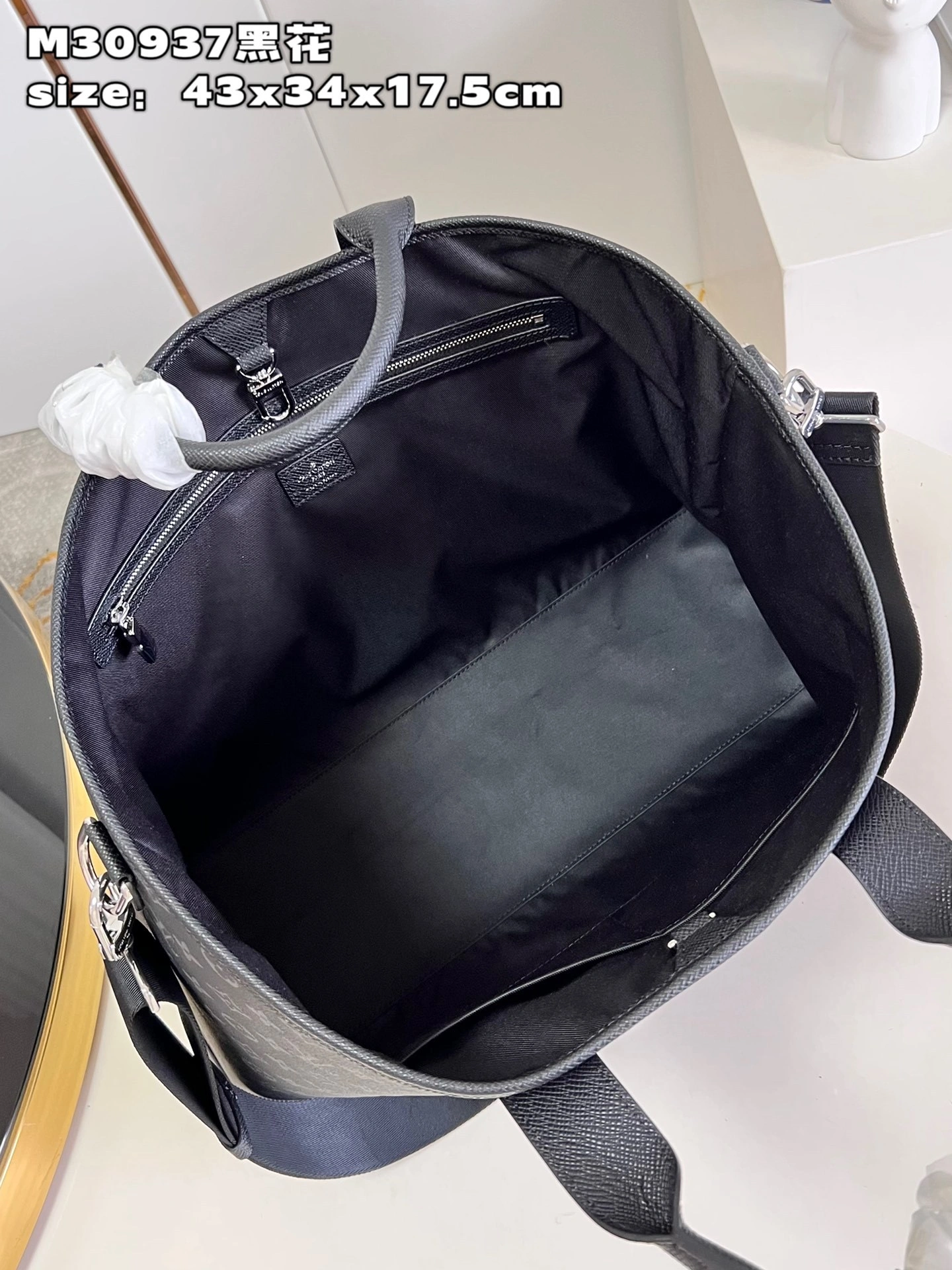 MOMO-- M30937 item：C-B479F1813R