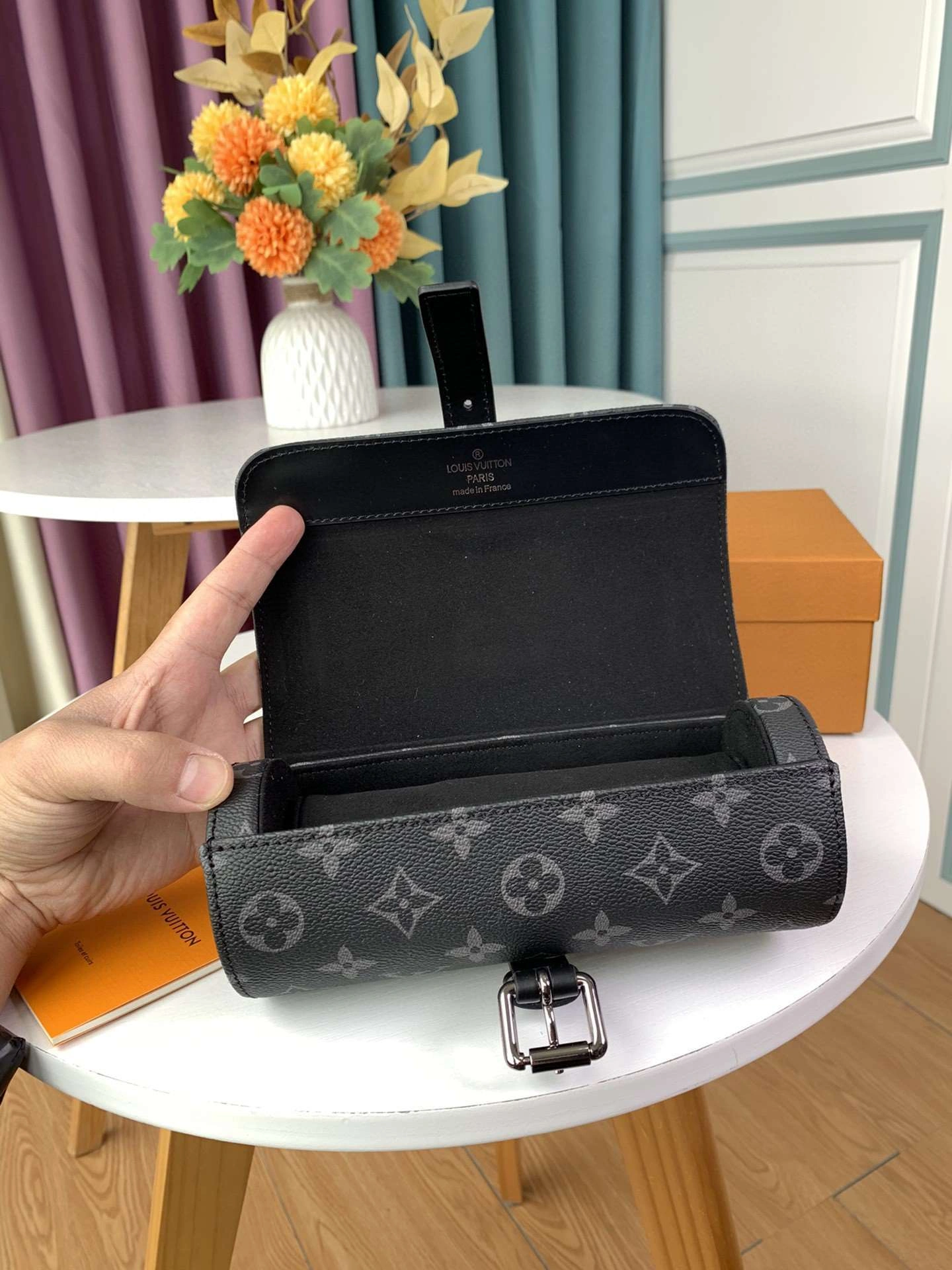 &MOMO-- M43385 cowhide item : A-B340G3137