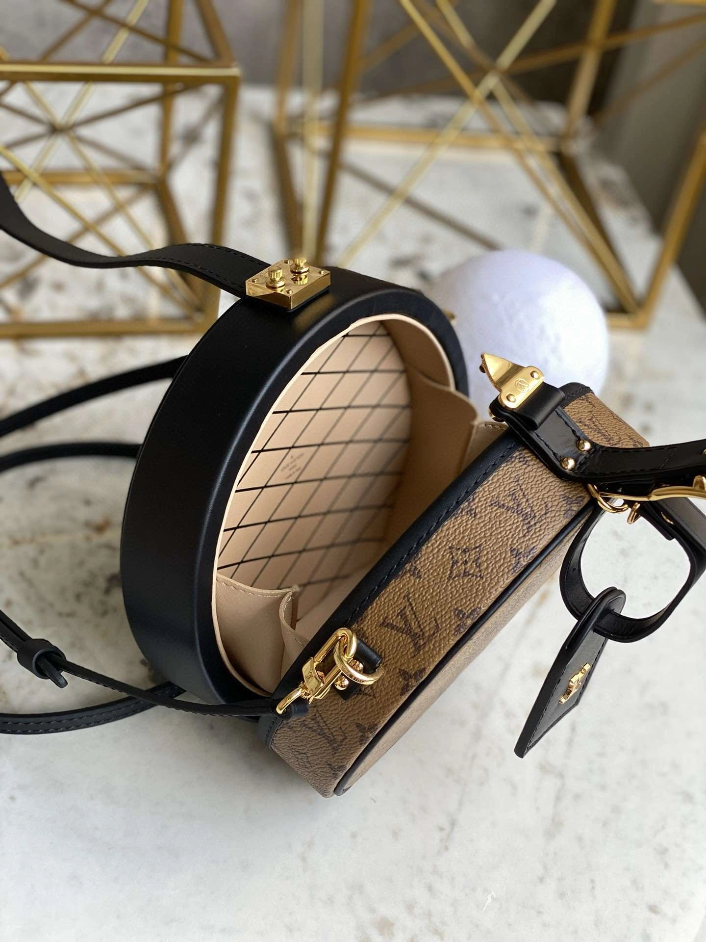 *MOMO-- M43510 Calfskin item : A-B00G3123