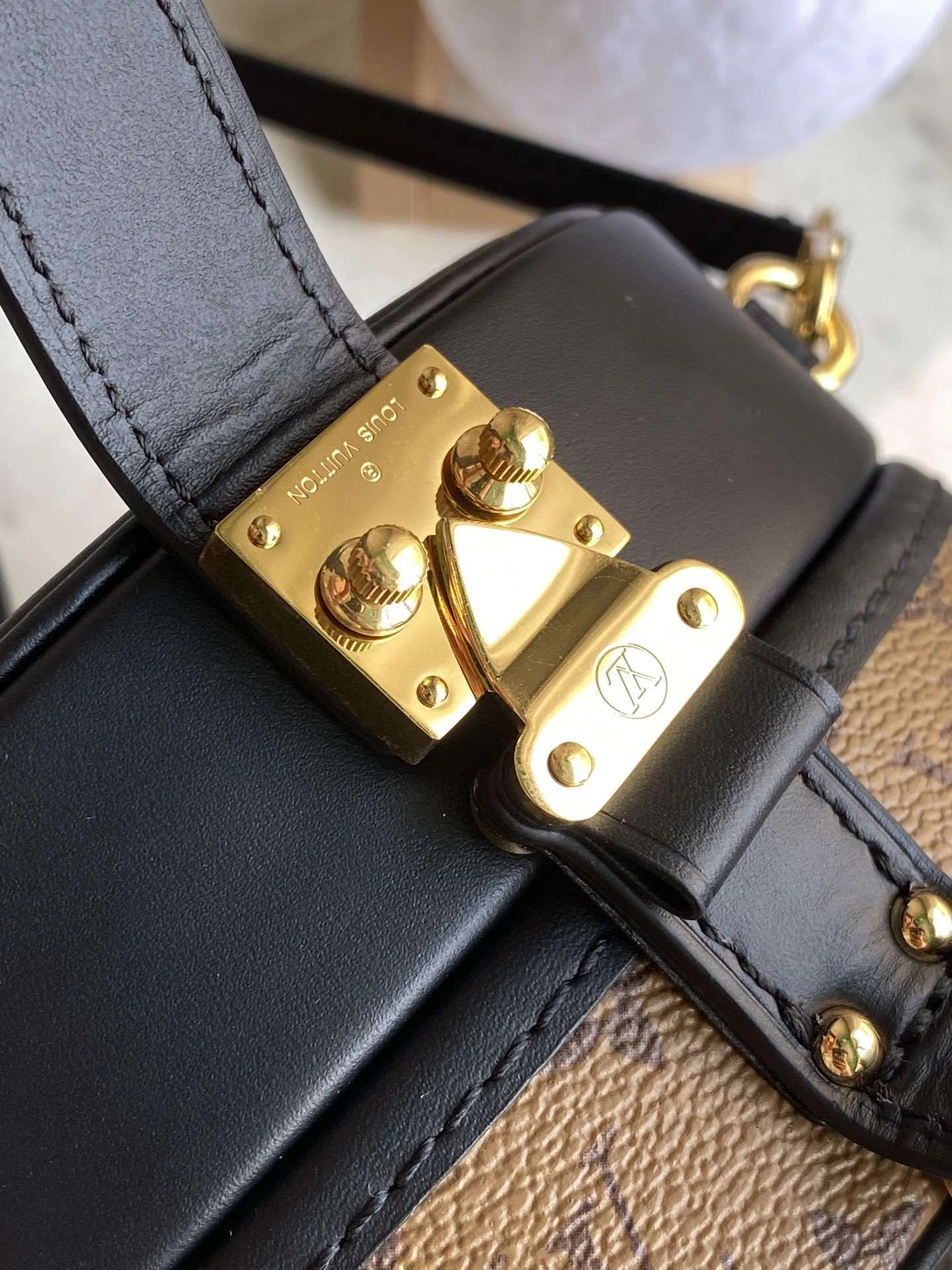 *MOMO-- M43510 Calfskin item : A-B00G3123