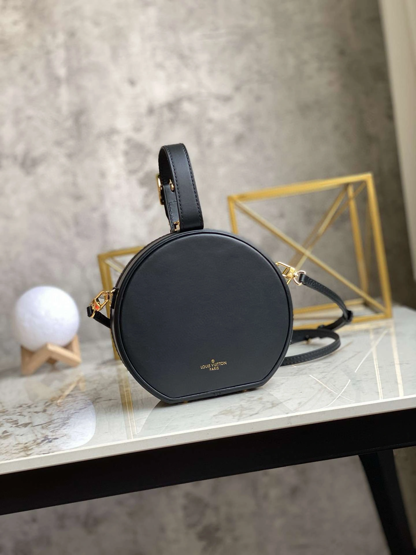 *MOMO-- M43510 Calfskin item : A-B00G3123