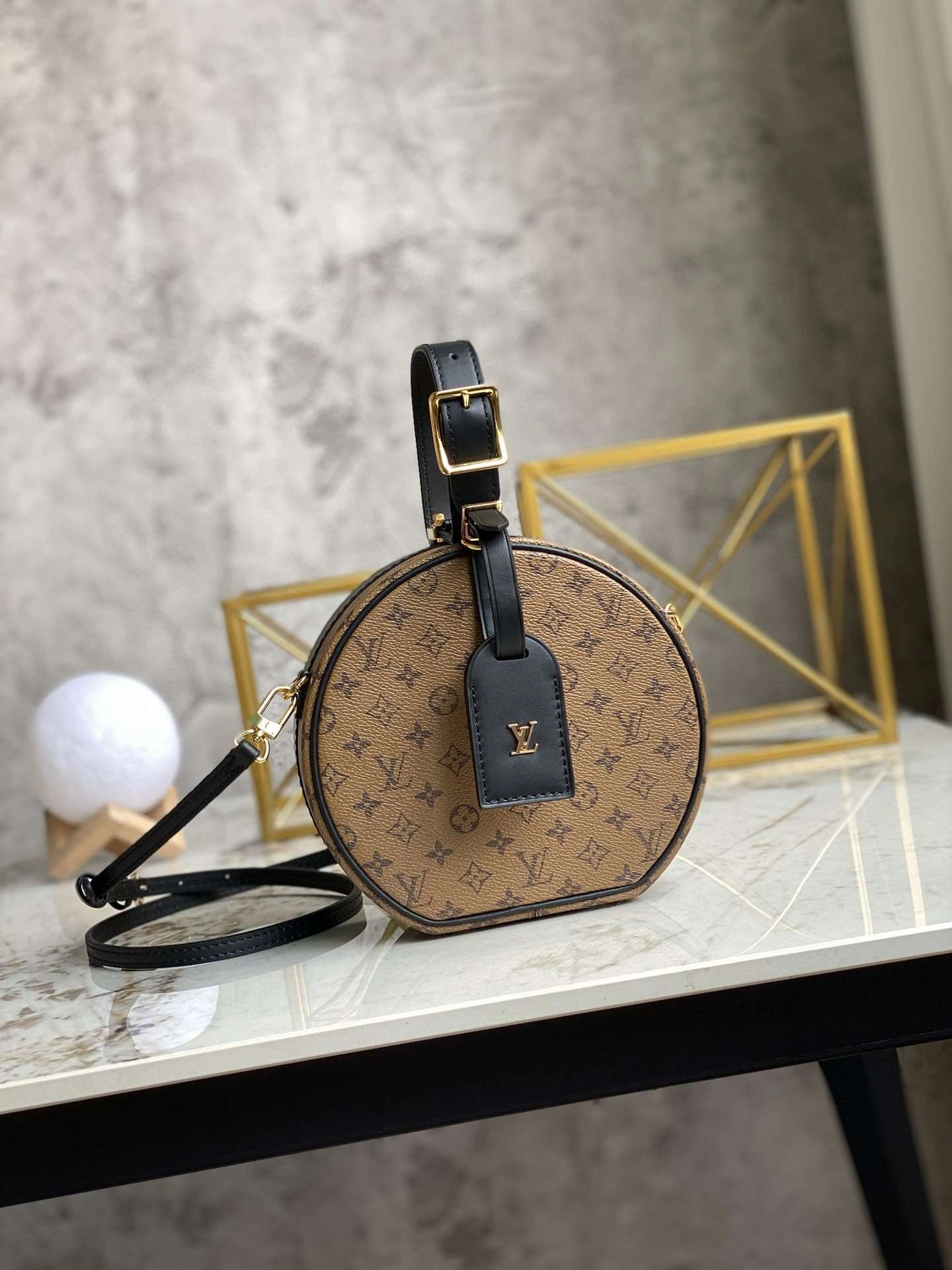 *MOMO-- M43510 Calfskin item : A-B00G3123