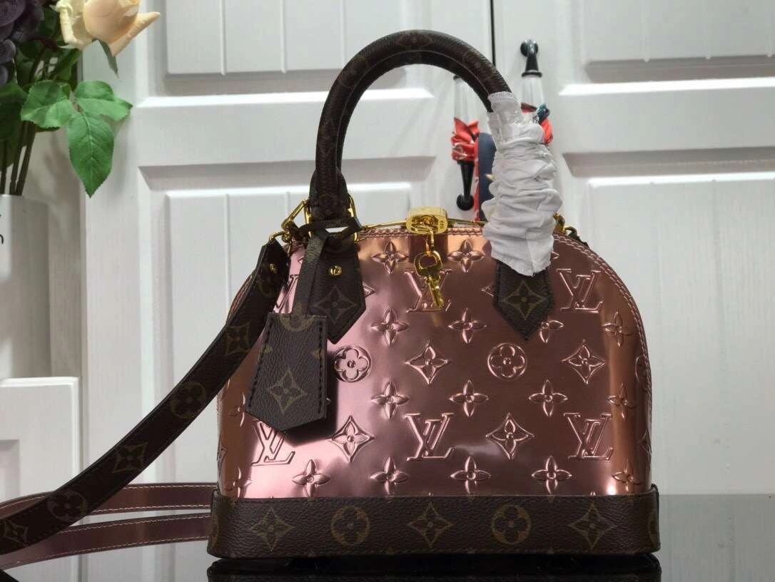 *MOMO-- M44389M91606 item :174B65E0716
