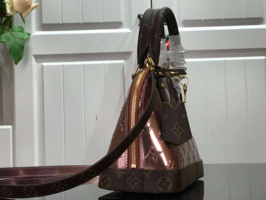 *MOMO-- M44389M91606 item :174B65E0716