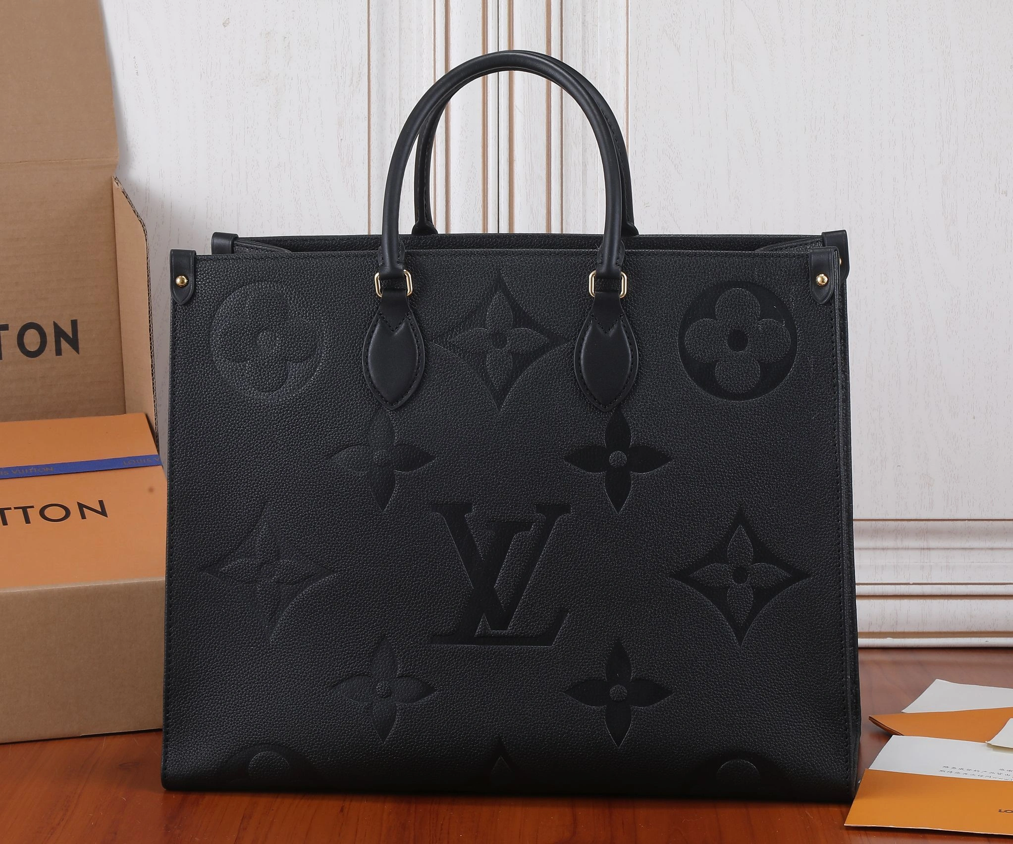 MOMO-- M44925 item：C-B000F0276R