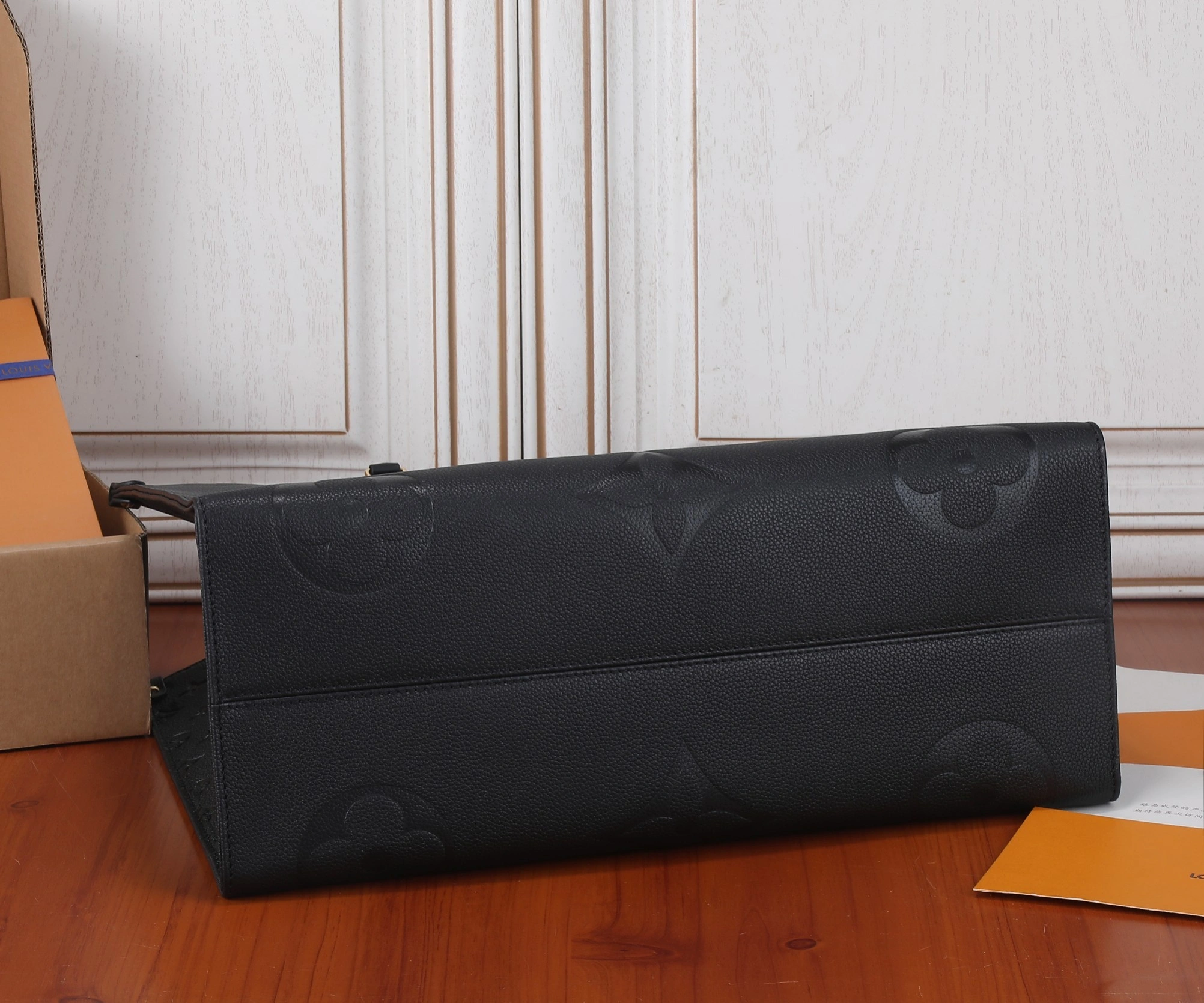 MOMO-- M44925 item：C-B000F0276R