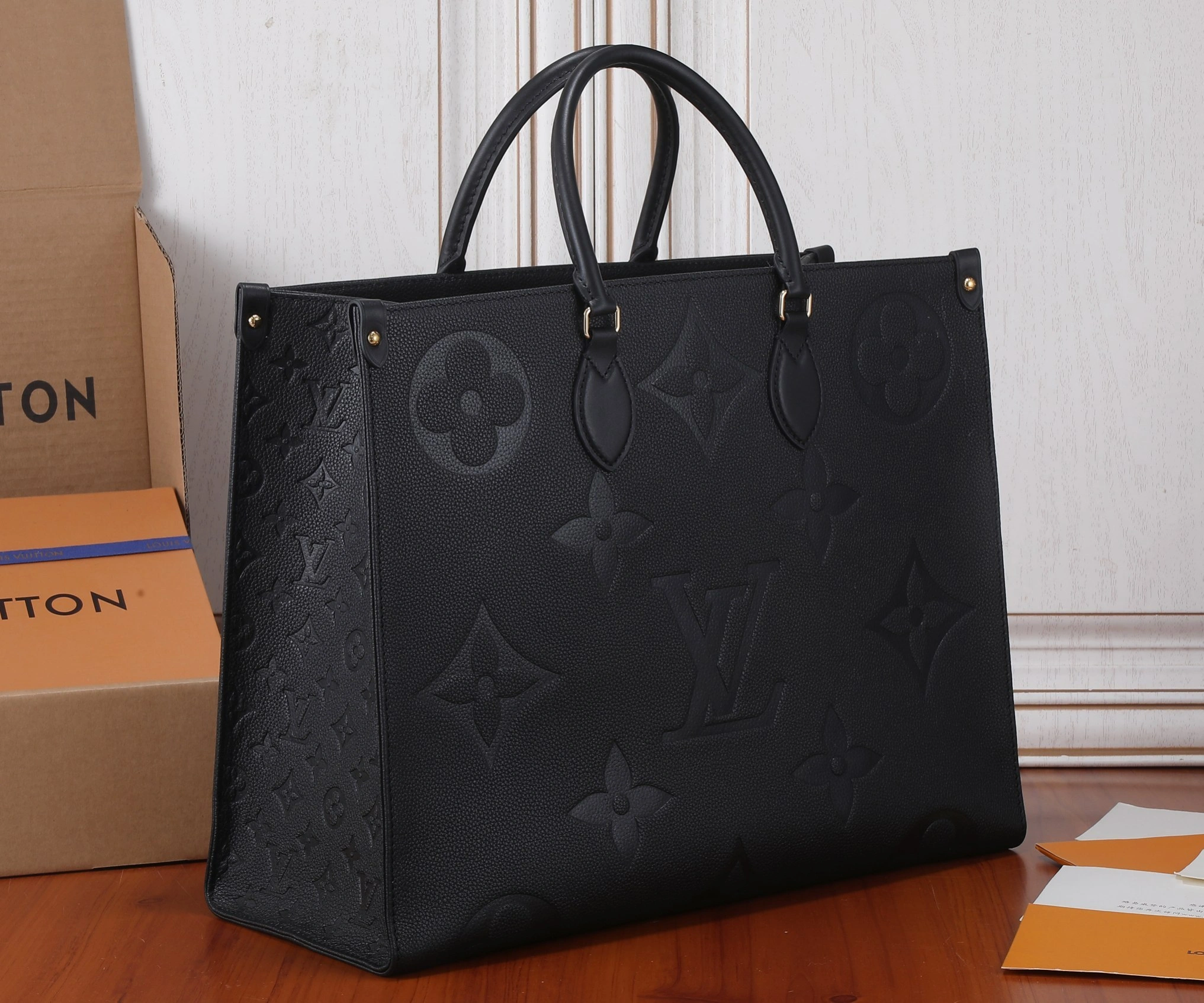 MOMO-- M44925 item：C-B000F0276R